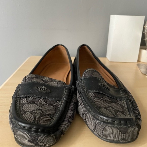 Coach Flats - Picture 3 of 3